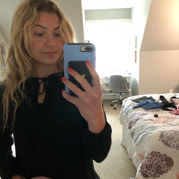 Cute Tie Neck Black Top - Picture 2 of 4